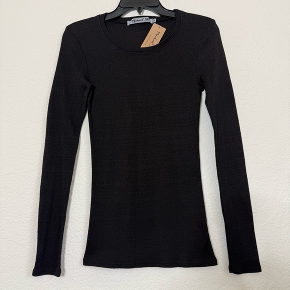 NEW Michael Stars Long Sleeve Crewneck Tee Black Size 0S
Style 0428 Shine - Picture 2 of 9